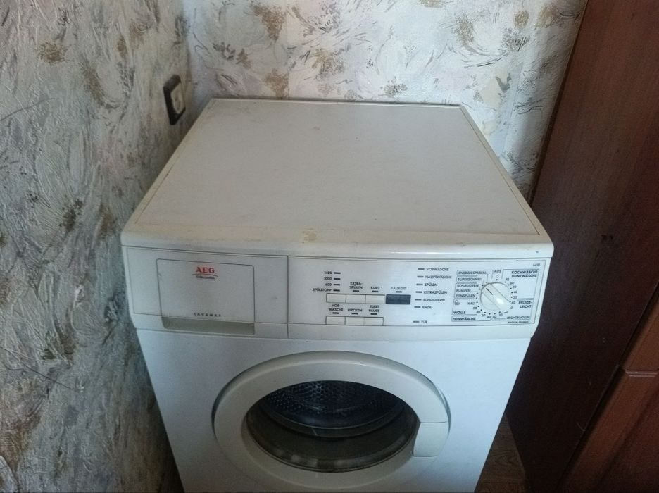 Німецька пральна машина AEG ÖKO-Lavamat (5-6 кг, 1400 об/хв) — під ремонт