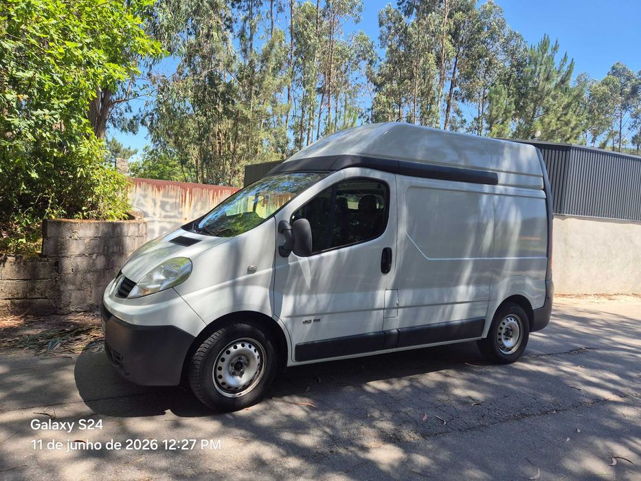 Carrinha Renault Trafic 2.00 dci