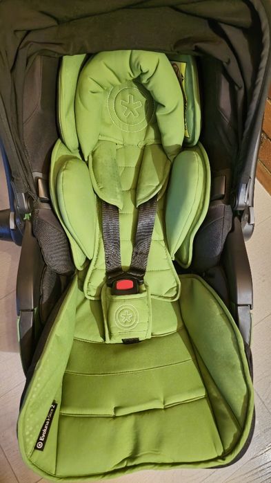 Kiddy  Evoluna i-Size 2 z bazą IsoFix 0-13Kg + akcesoria