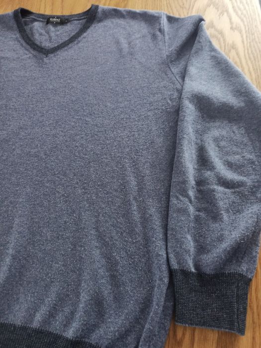 Sweter dzianinowy z dekoltem w serek Kubenz