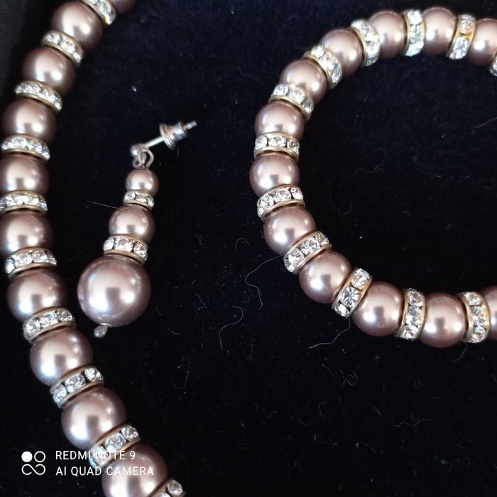 Komplet biżuterii Simple złote perły, cyrkonie