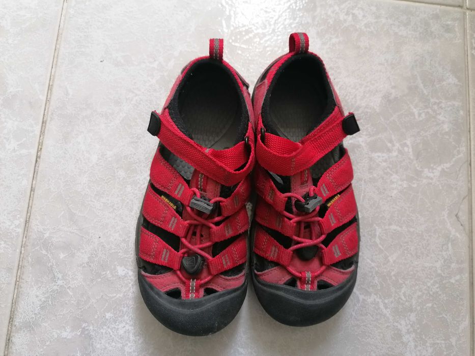 Sandálias KEEN criança unissexo tam. 34,                 15€