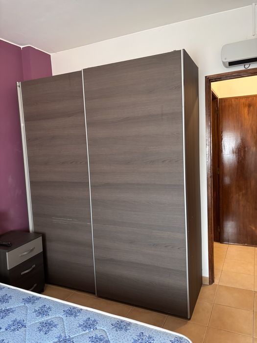 Armario grande para quarto ou entrada