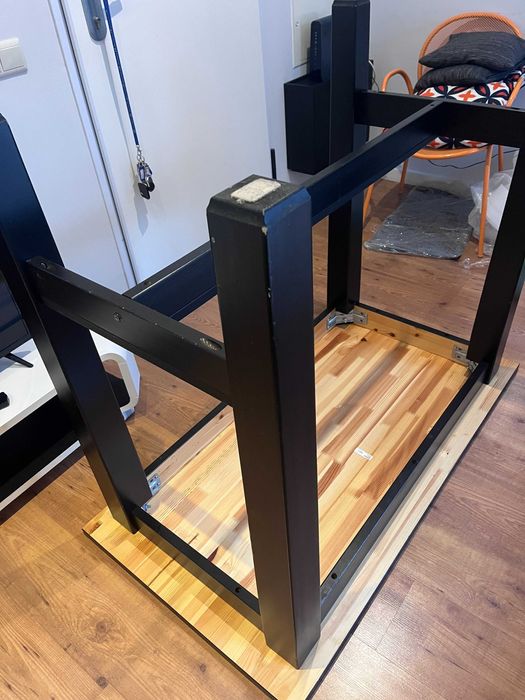 Conjunto Mesa Alta + 4 Cadeiras IKEA + 8 Capas Brancas – Cascais