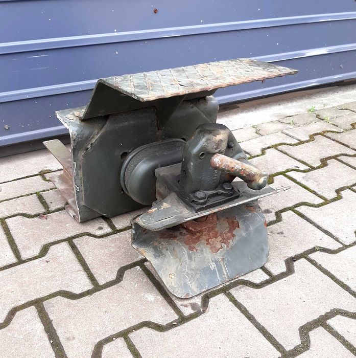 Zaczep pociągowy hak Jelcz