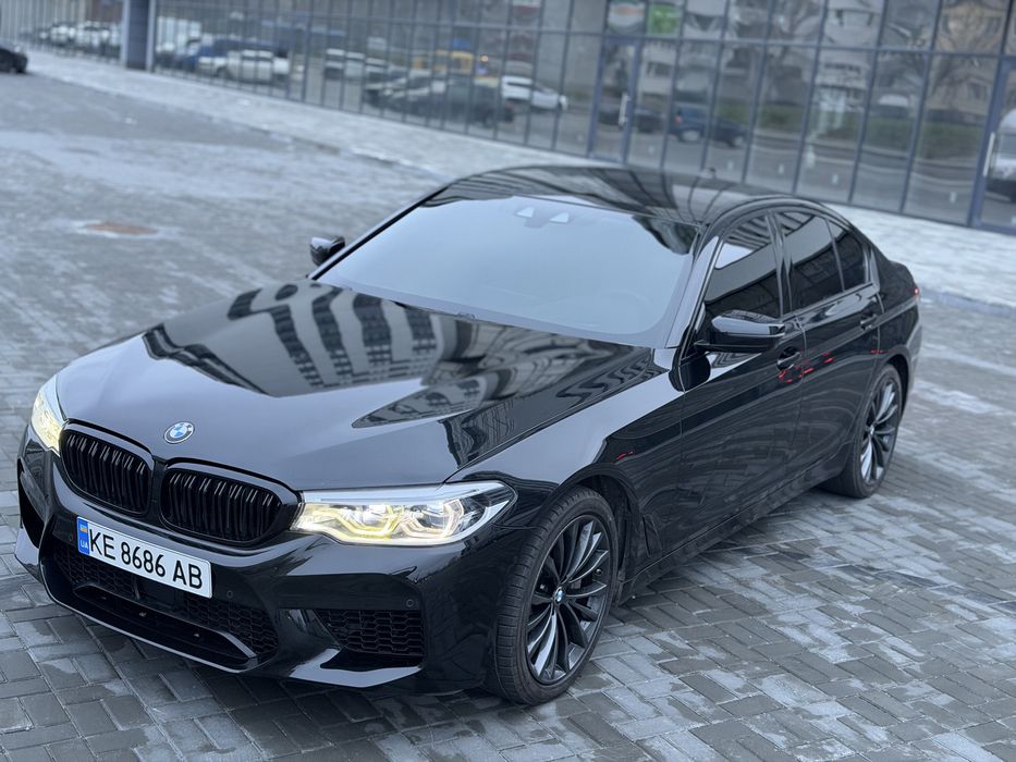 BMW 5 G30 БМВ 5 3.0 дизель полный привод!