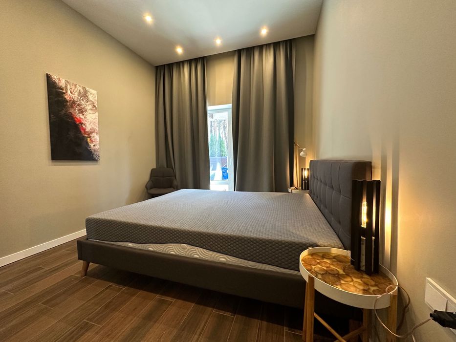 Будинок у найкращій локації Бучі, ділянка 8,5 соток