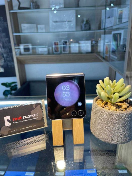 Samsung Galaxy Flip 5 8/256GB Lavender стан 9,6/10 Гарантія | Магазин