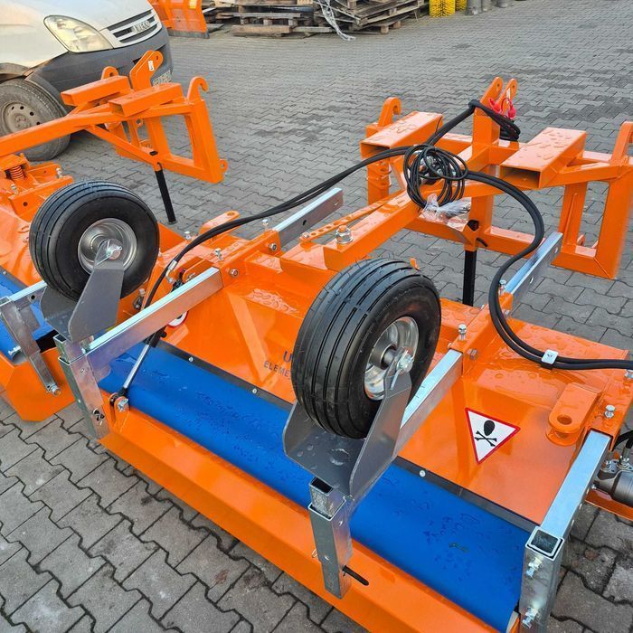 zamiatarka hydrauliczna na tuz, wózek widłowy, euroramka transport
