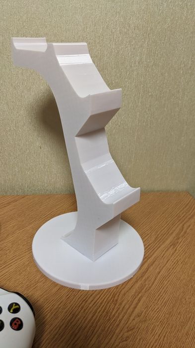 GameTower Duo – вертикальна підставка для двох контролерів і гарнітури