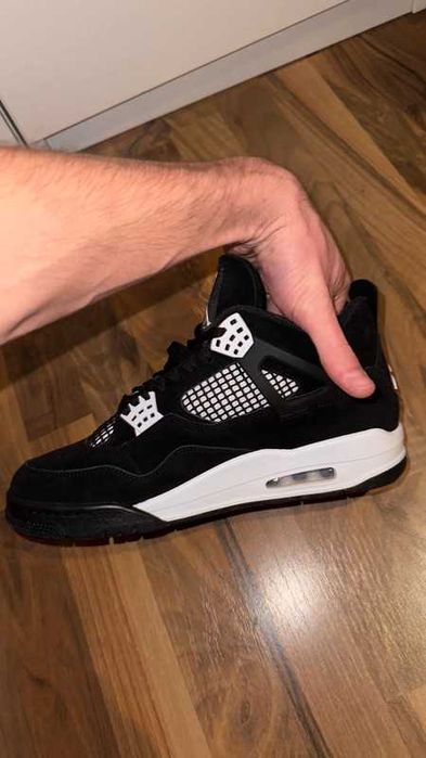 Nike_Air_Jordan_4_Retro_White_Thunder Rozmiar 41