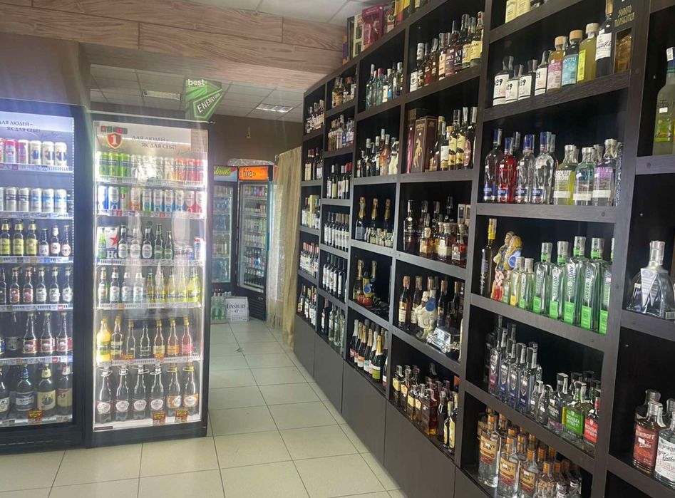Продаж нежитлового приміщення (магазин) 202,4 м² | м. Карлівка