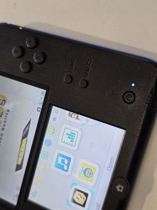 Konsola Nintendo 2ds Karton Ładowarka Gry