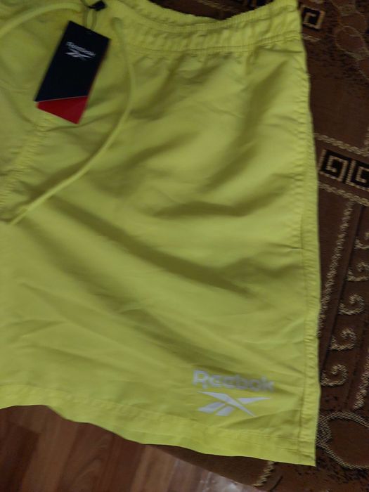 Орегінальні нові шорти Reebok М/ розмір