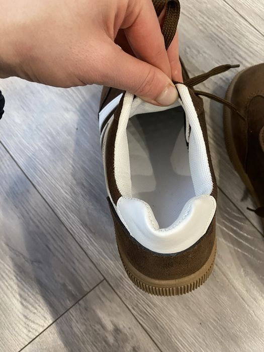 Кросівки 42 рр , нові