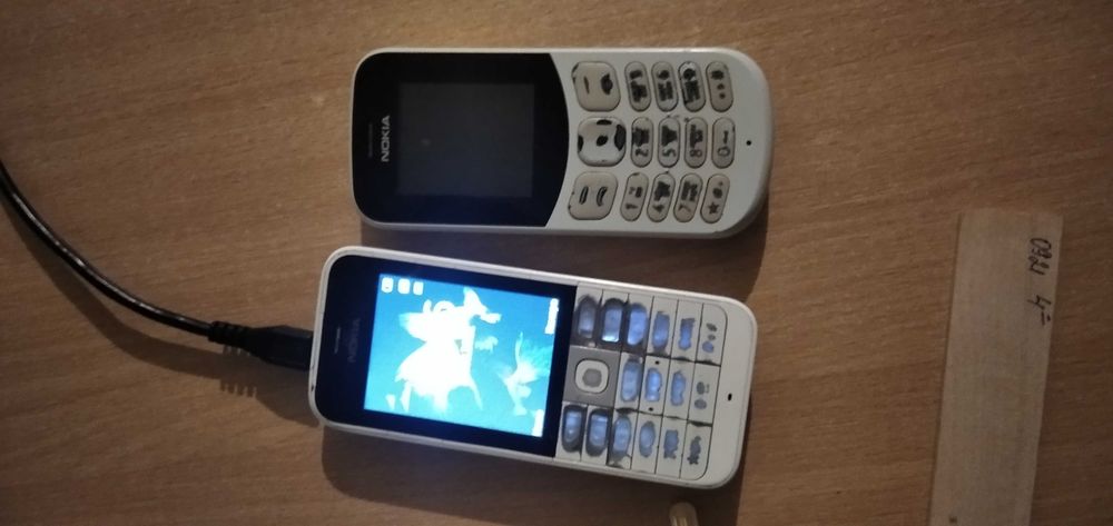 Мобильный телефон Nokia