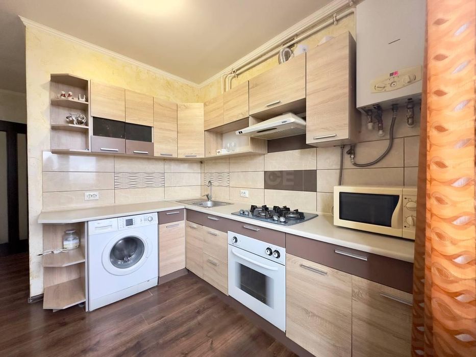 Продається 2х кімнатна квартира в новобудові вул.Коновальця