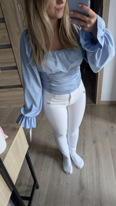 Bluzka hiszpanka baby blue