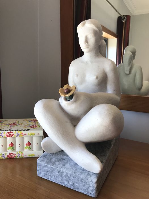 Escultura em mármore líoz