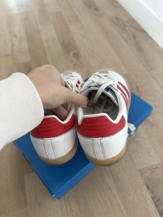 Ténis Adidas Samba vermelhos 36,5