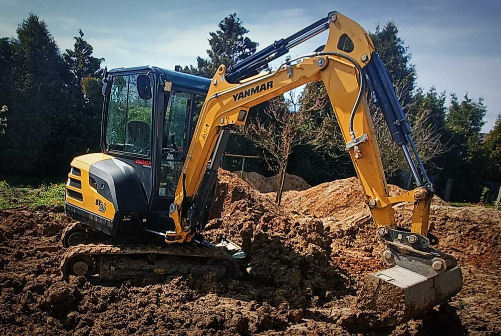 Usługi minikoparka , koparka ,utwardzenie terenu, brukarstwo