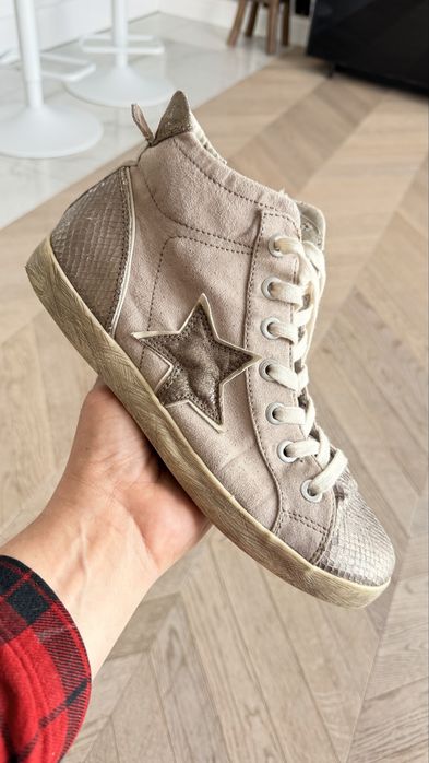 Buty stella vs Golden Goose model Mid Star