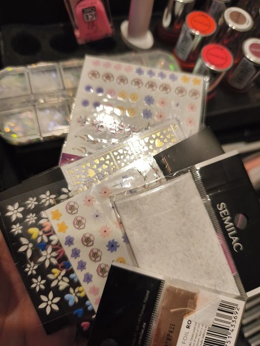 Kufer z akcesoriami do hybrydy