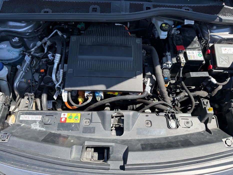 Peugeot e-2008