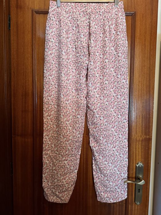 Calças floridas