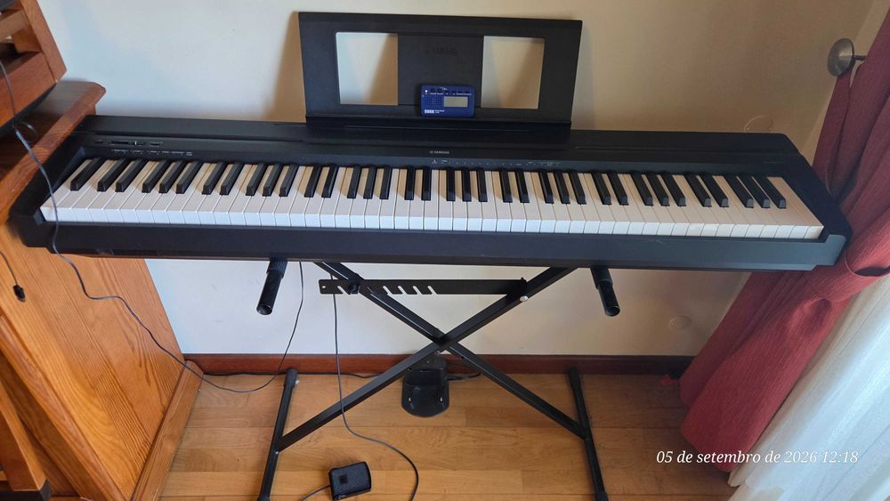 Piano digital Yamaha P45-B