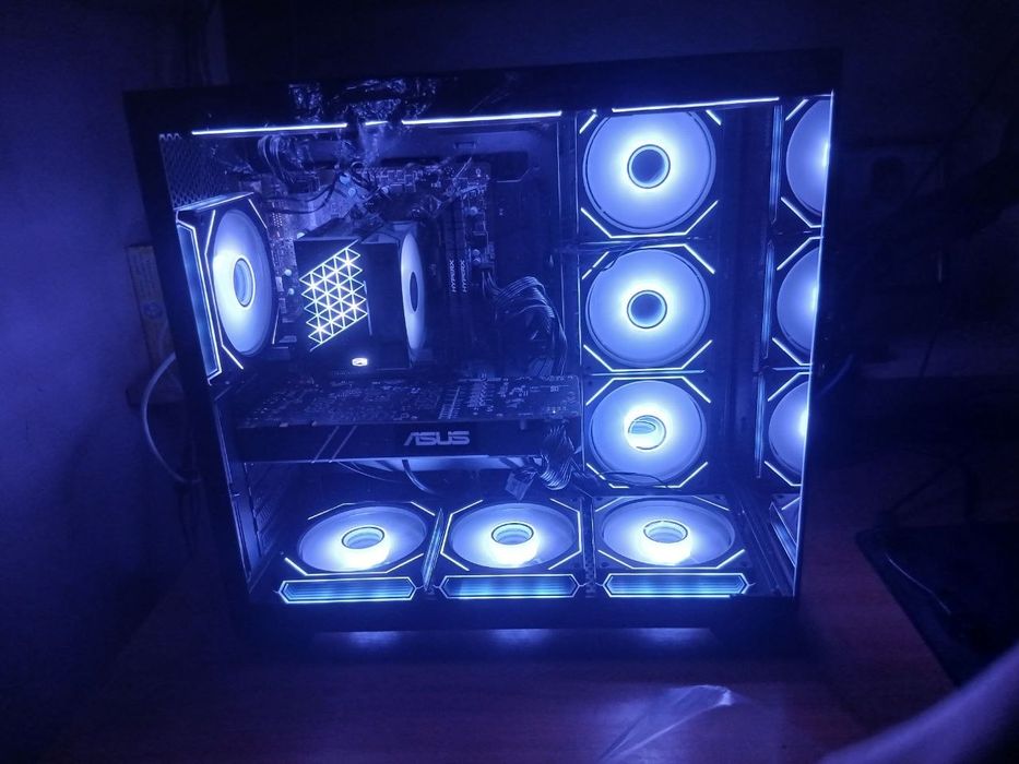 Компьютер - 1080 GTX, Райзер 5 5600.