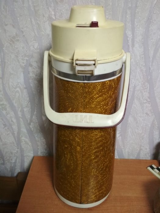 Помповый термос 3л.