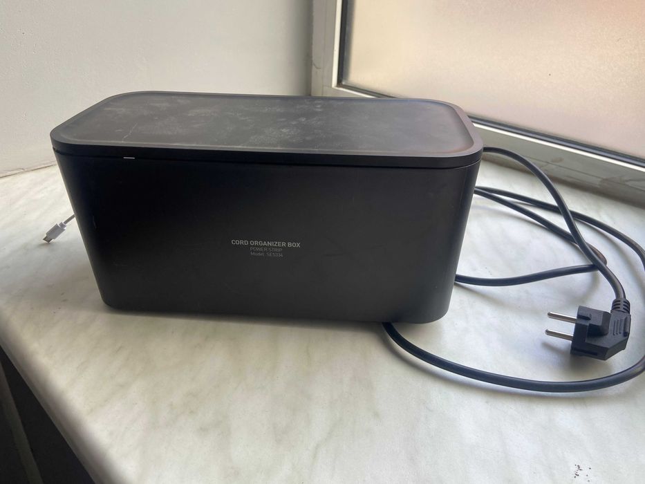 Rozgałęźnik, stylowy na biurko.