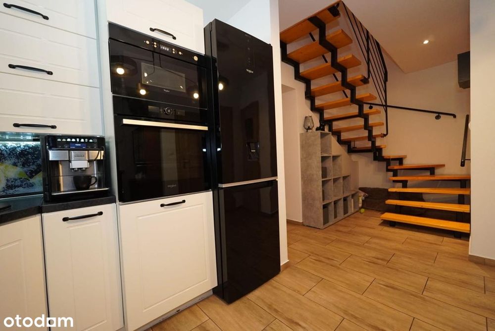 Dom wolnostojący w otoczeniu lasu i jezior w Rybakowie