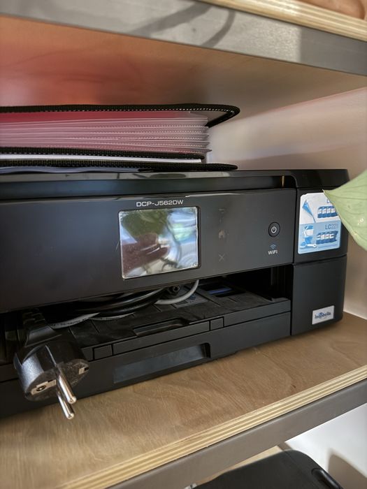 Drukarka DCP- J562DW