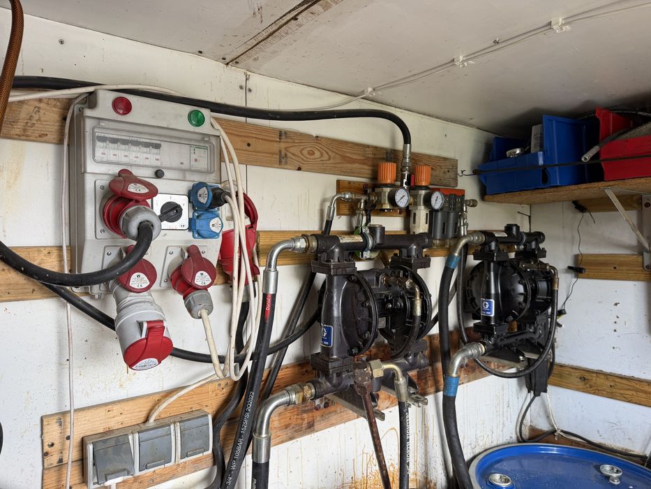 Maszyna hydrauliczna  reaktor  do natrysku piany pur
