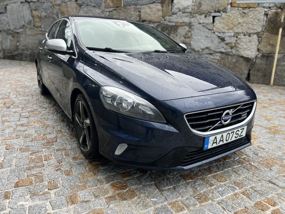 Volvo V40 D2 R Design 1.6 diesel Reservado