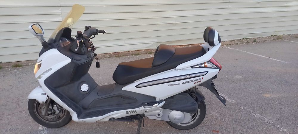 Moto Impecável e estimada