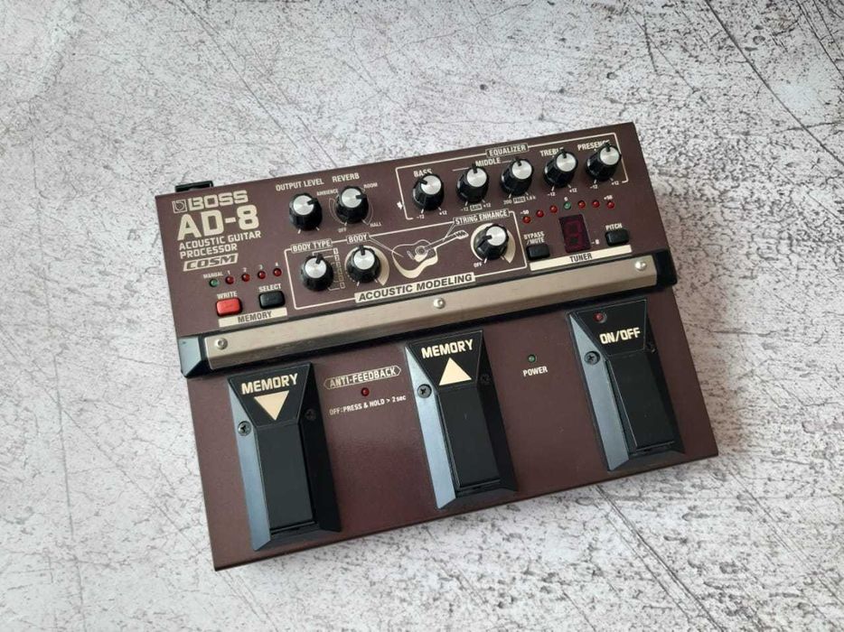 Процессор эффектов для аккустической гитары Boss AD8