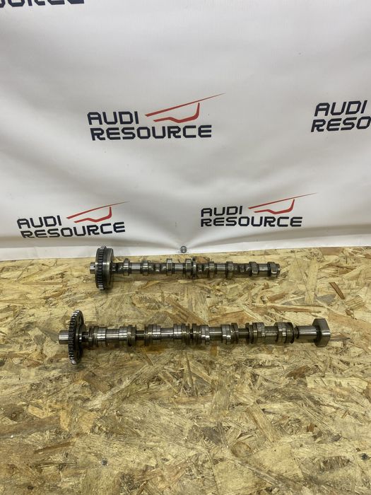 Розпредвал Audi A4 B8 / A5 / Q5 1.8 2.0 Tfsi 06H109088C 06H109571 M K
