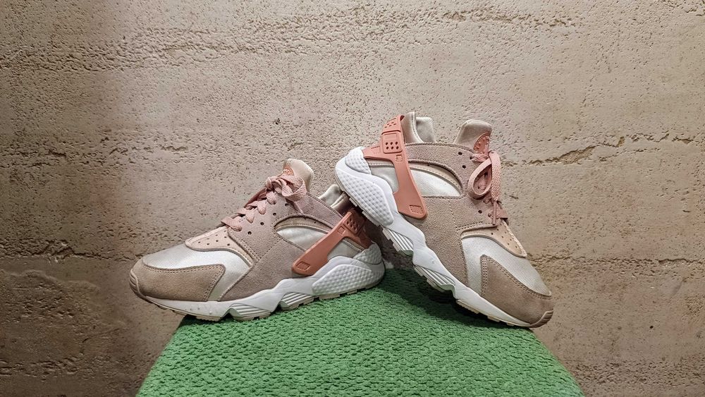 NIKE AIR HUARACHE r.39 stan bardzo dobry