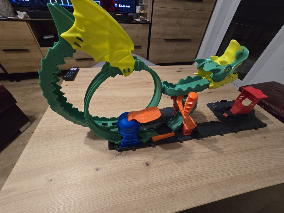 Hot Wheels City Petla Smoka