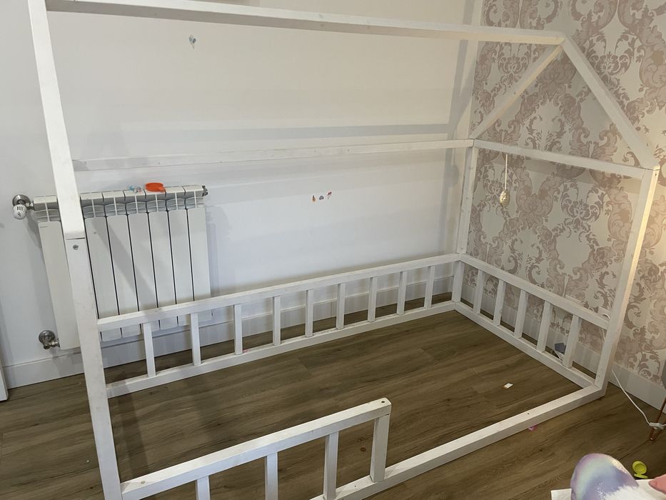 Cama montessori casinha