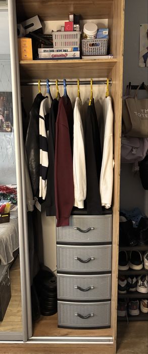 Простора шафа-купе в чудовому стані