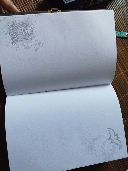 Mochila e Diário Monster High