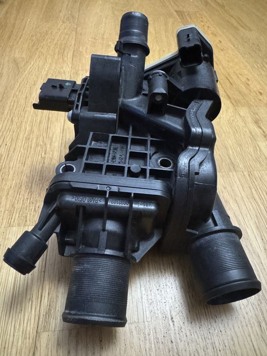 Продам термостат Ford, Peugeot, Citroen, оригінал.