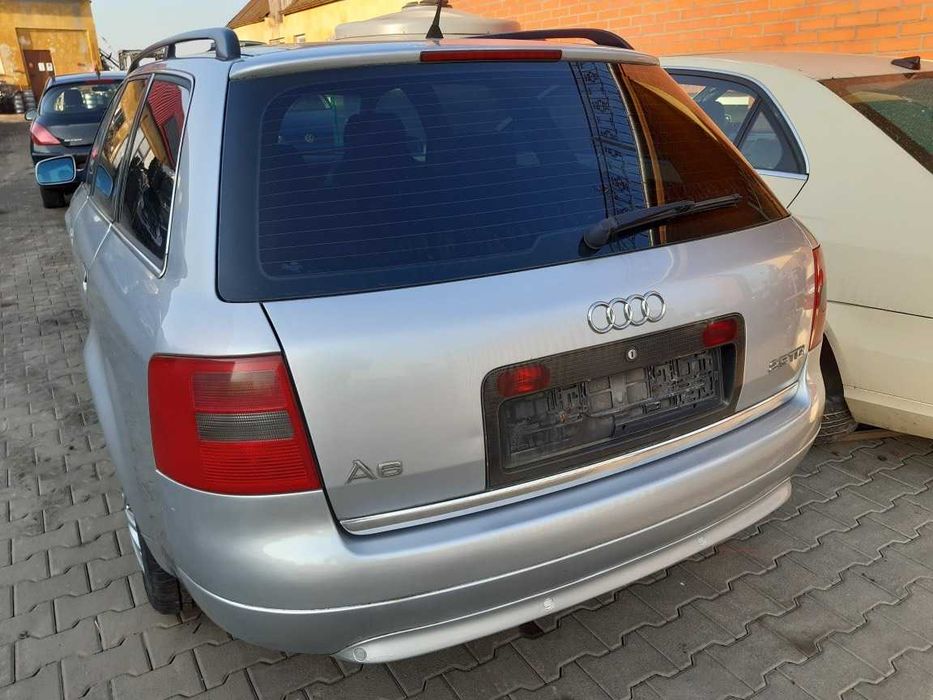 Audi A6 C5 Kombi Lampy maska Kod lakieru  LY7W