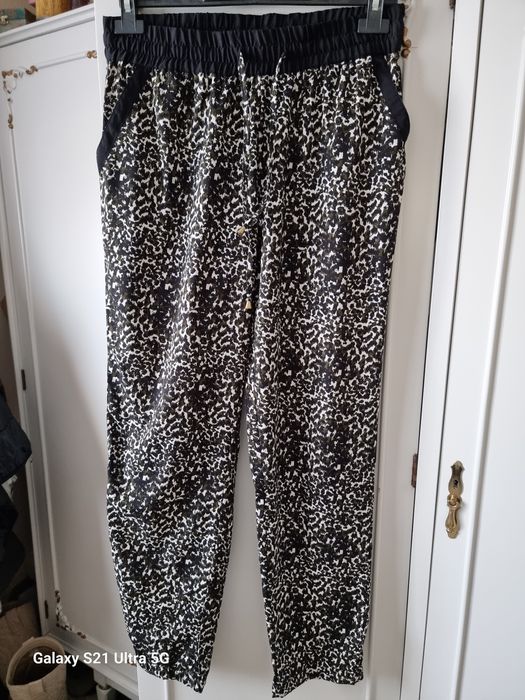 Calças acetinadas animal print