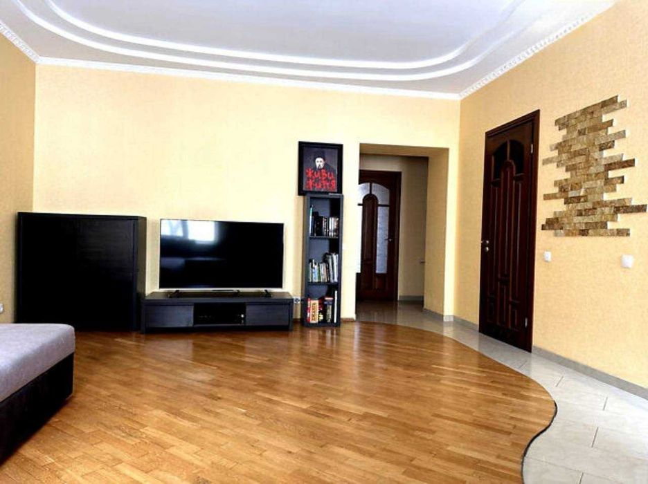 Продаж 2к. двокімнатна квартира, АГВ, Цегла, Ремонт, Меблі