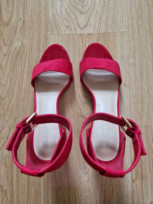 Graceland buty na obcasie czerwone